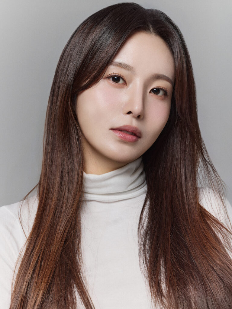 배우 박성연 프로필 2026 - 클래식 내추럴 톤 사진 01, Studio Coap